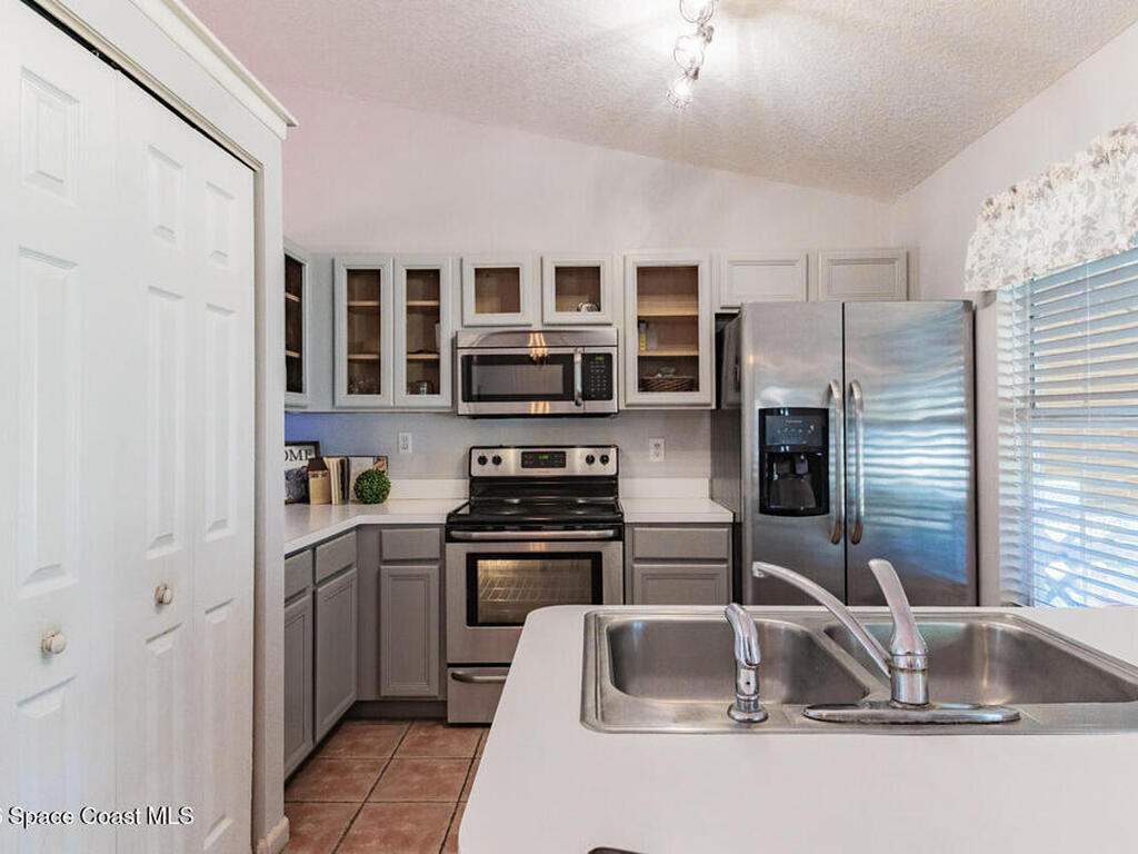 1117 Sapphire Street, Palm Bay, FL 32909