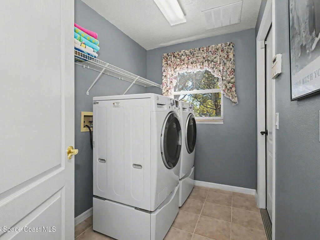 1220 Rebecca Drive, Merritt Island, FL 32952