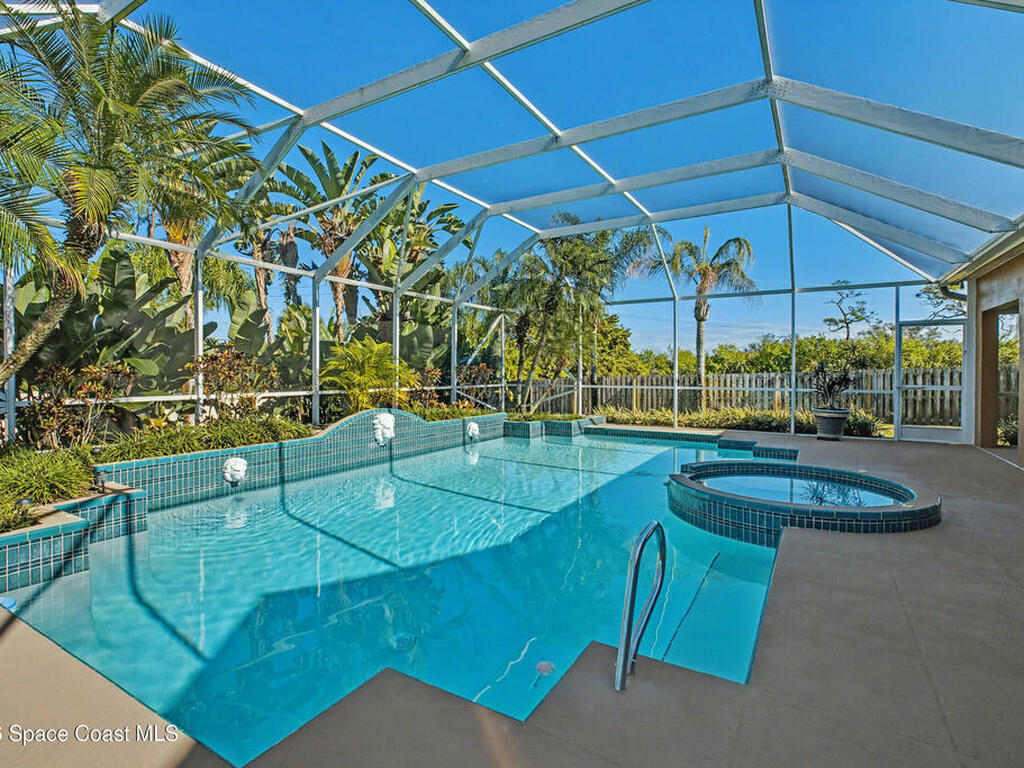 1220 Rebecca Drive, Merritt Island, FL 32952