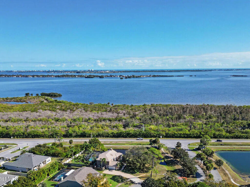 1220 Rebecca Drive, Merritt Island, FL 32952