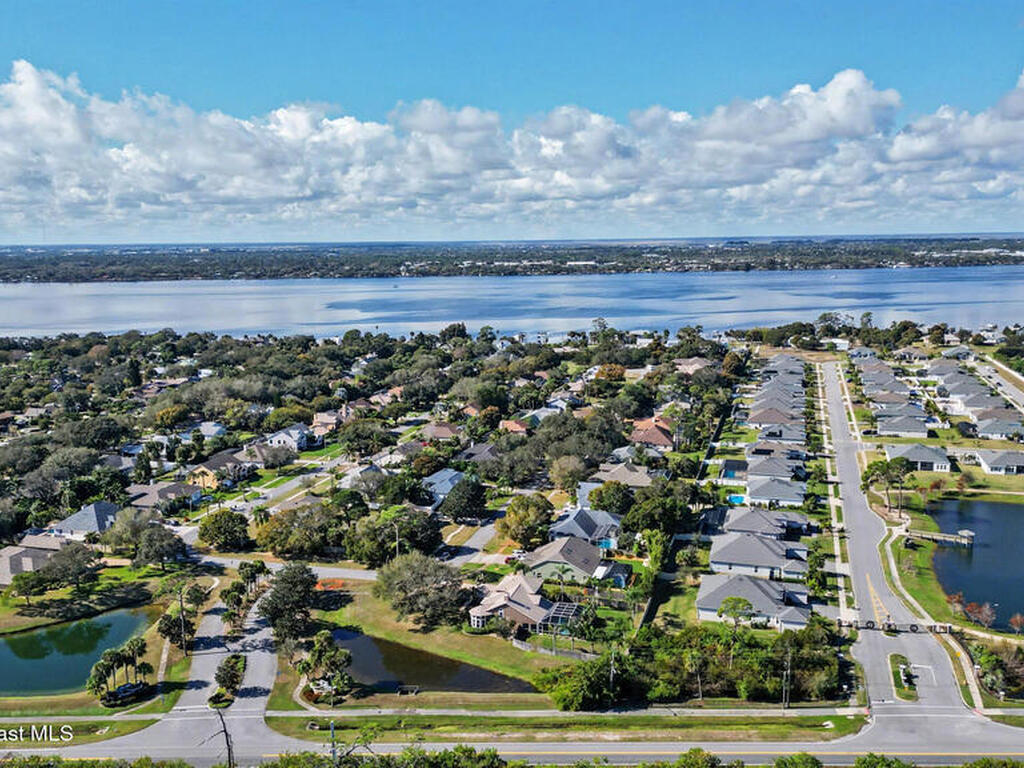 1220 Rebecca Drive, Merritt Island, FL 32952