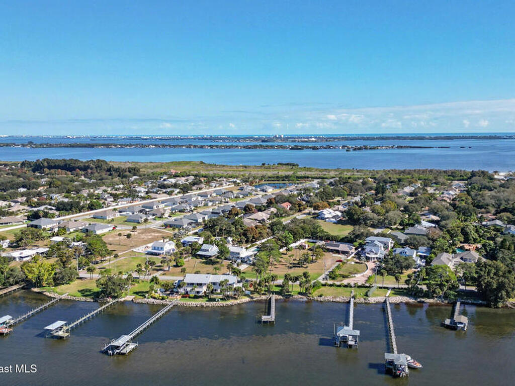 1220 Rebecca Drive, Merritt Island, FL 32952