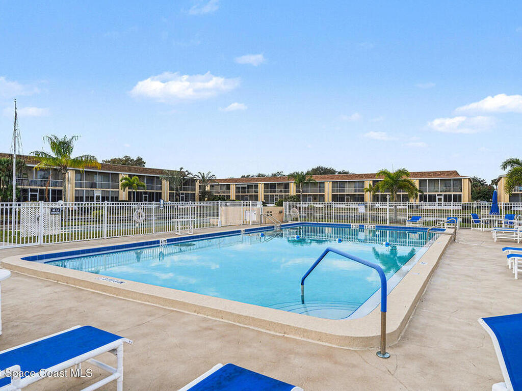 2135 N Courtenay Parkway, Merritt Island, FL 32953