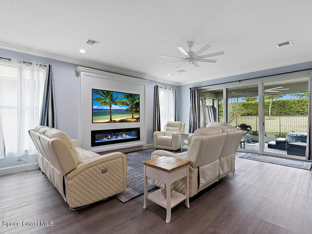 11798 SW Waterford Isle Way, Port St. Lucie, FL 34987