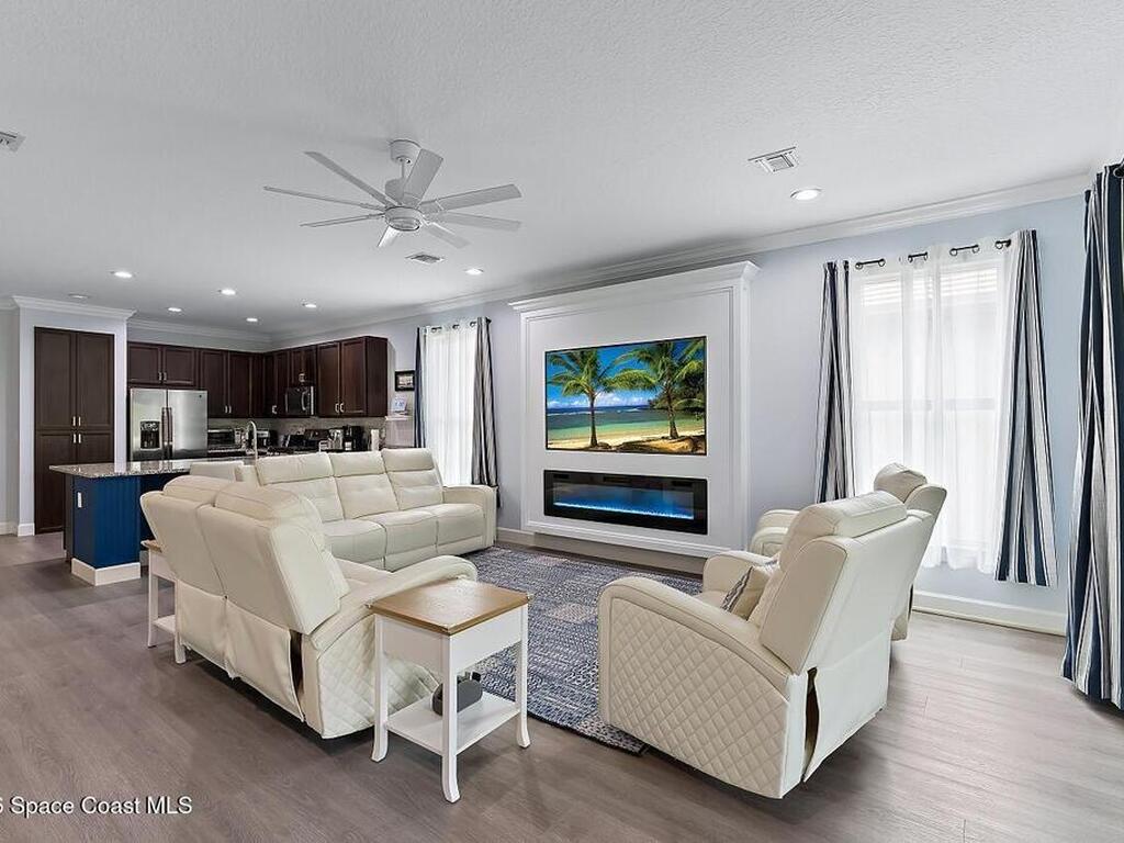 11798 SW Waterford Isle Way, Port St. Lucie, FL 34987