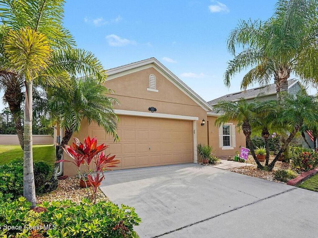 2058 Snapdragon Drive, Palm Bay, FL 32907