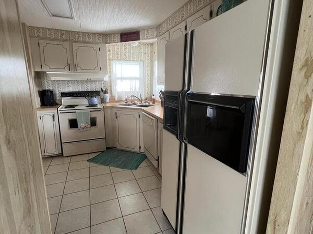 5380 Bannock Street, Micco, FL 32976