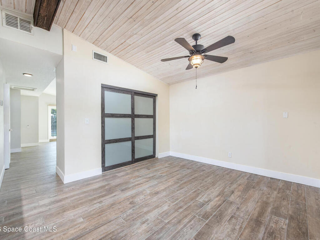 331 Avenida Del Sol Avenue, Indialantic, FL 32903