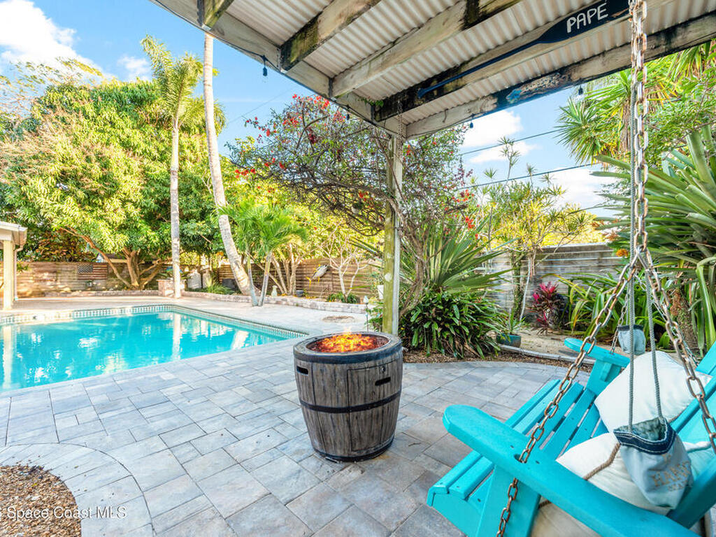 331 Avenida Del Sol Avenue, Indialantic, FL 32903