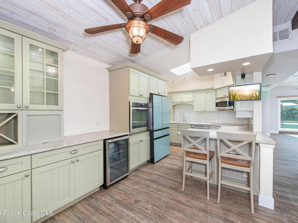 331 Avenida Del Sol Avenue, Indialantic, FL 32903