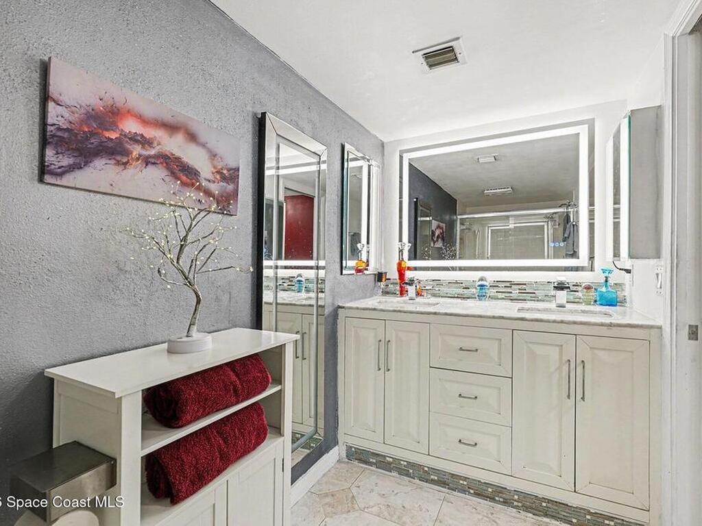 830 N Atlantic Avenue, Cocoa Beach, FL 32931