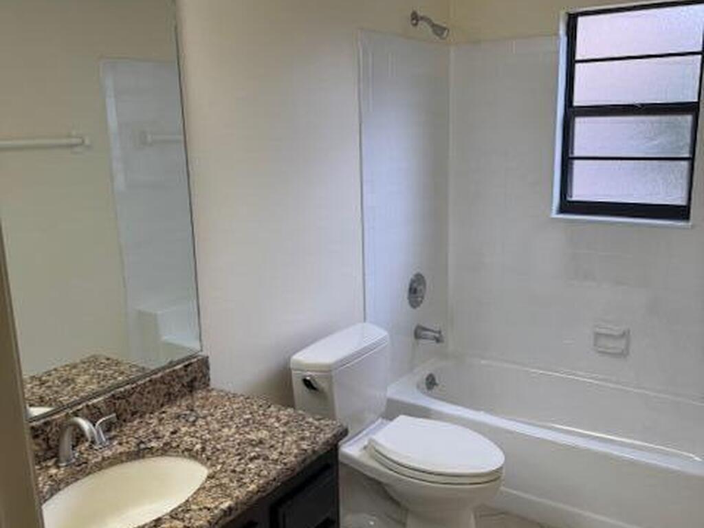 810 Ridge Lake Drive, Melbourne, FL 32940