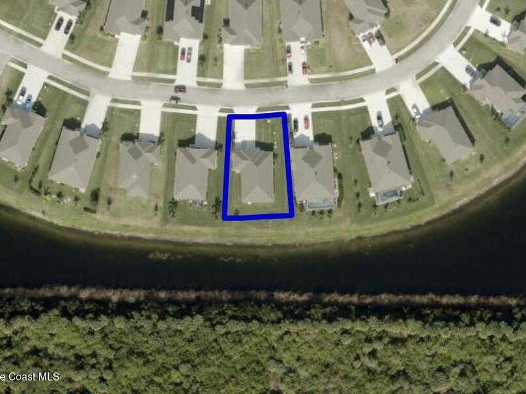 8352 Laguna Circle, Micco, FL 32976