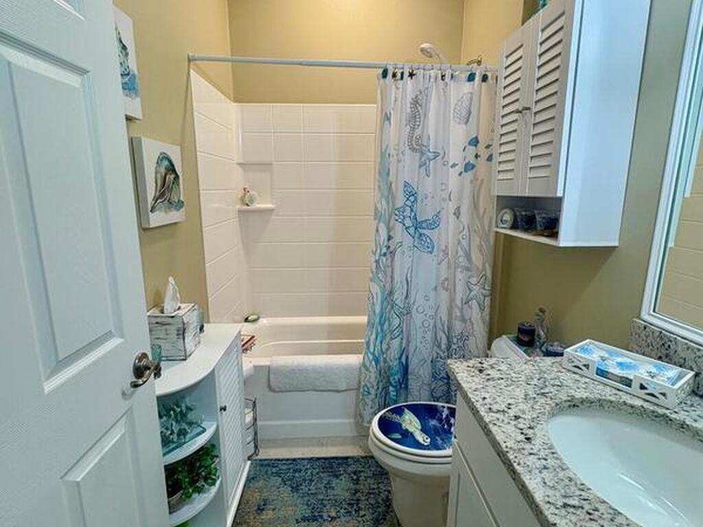 8352 Laguna Circle, Micco, FL 32976