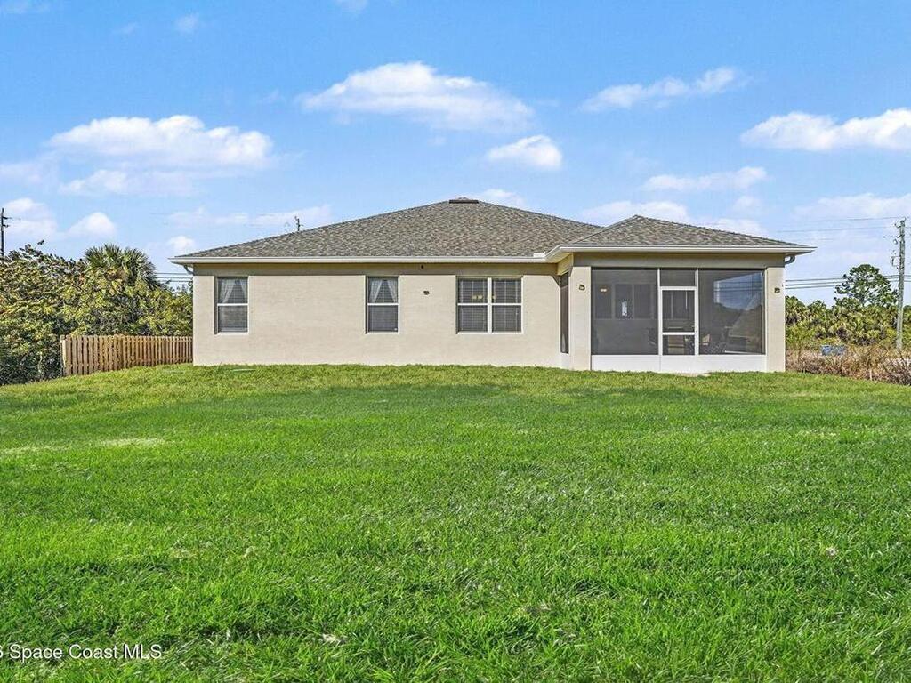 530 Saint Andre Boulevard, Palm Bay, FL 32908