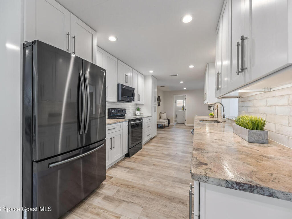 215 S Robert Way, Satellite Beach, FL 32937