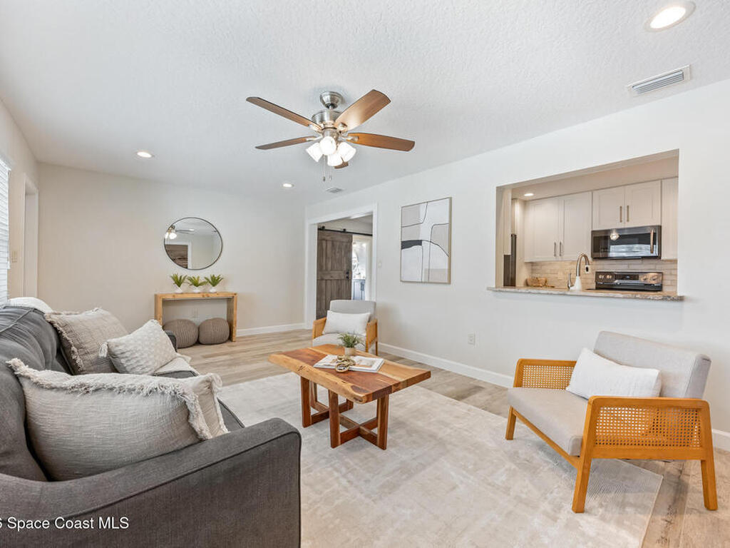 215 S Robert Way, Satellite Beach, FL 32937