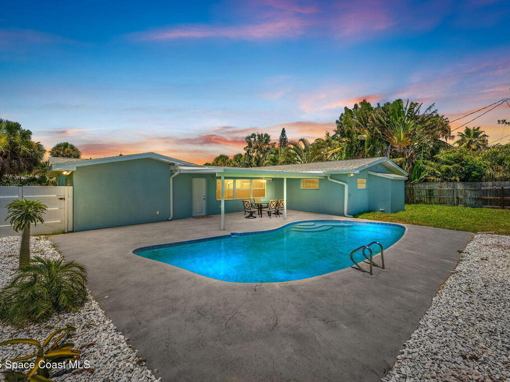 215 S Robert Way, Satellite Beach, FL 32937