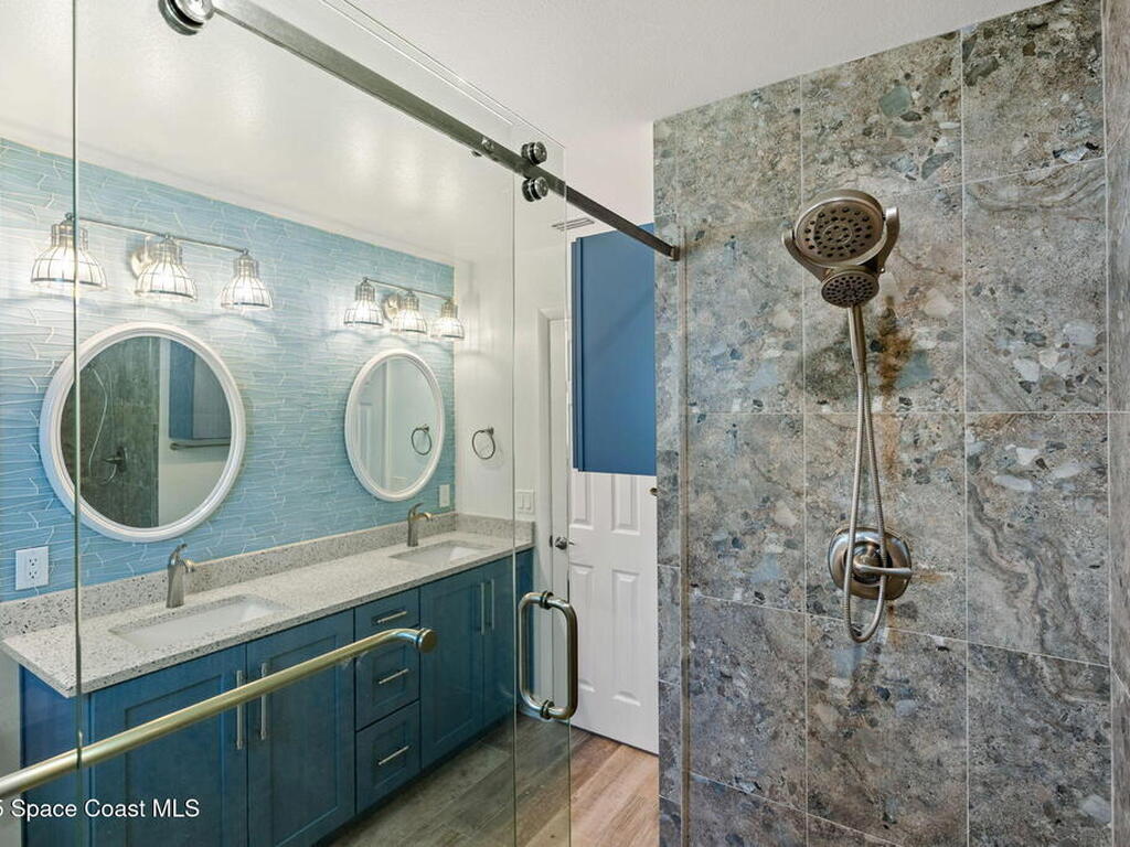 215 S Robert Way, Satellite Beach, FL 32937