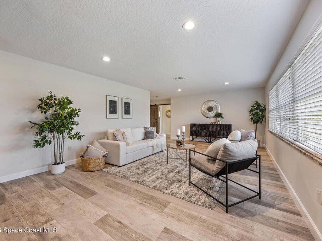 215 S Robert Way, Satellite Beach, FL 32937