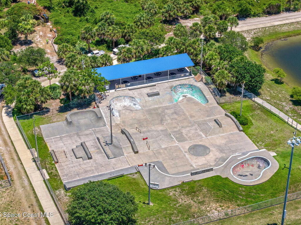 215 S Robert Way, Satellite Beach, FL 32937