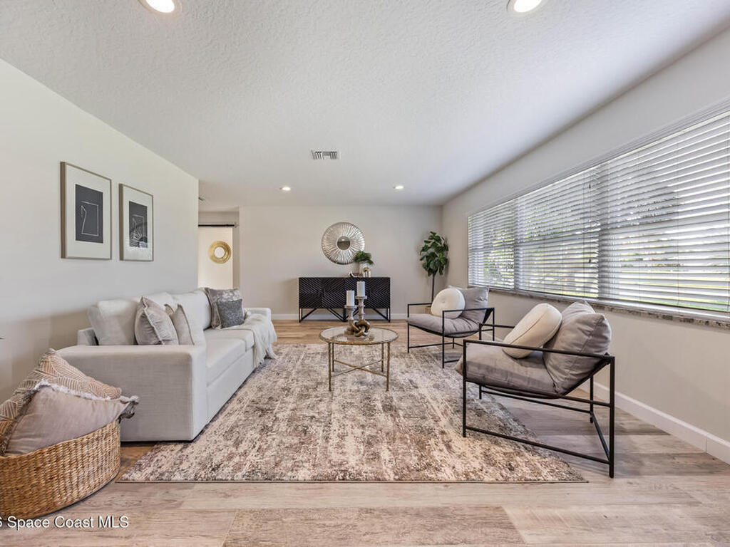 215 S Robert Way, Satellite Beach, FL 32937