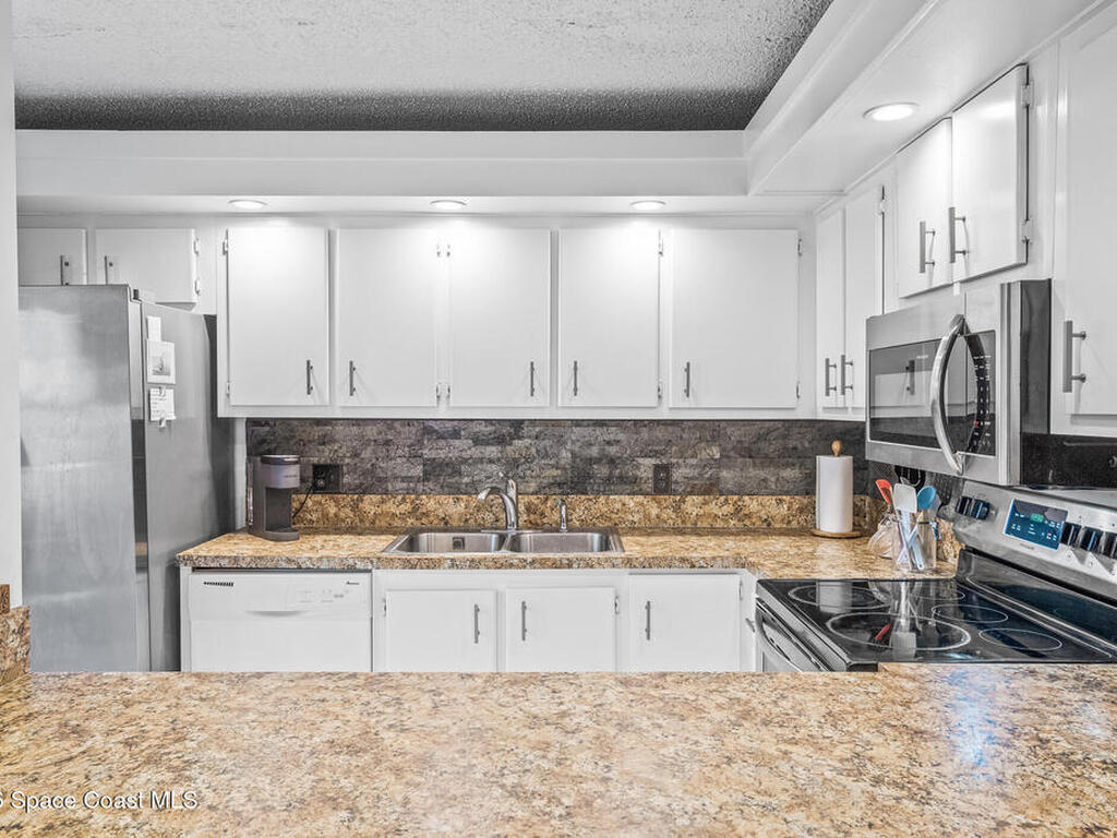 1166 6th Avenue, Vero Beach, FL 32960