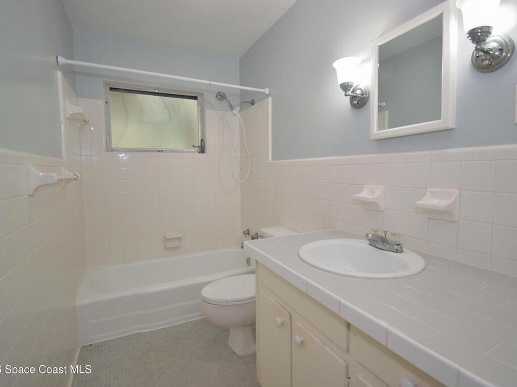 150 W Alachua Lane, Cocoa Beach, FL 32931