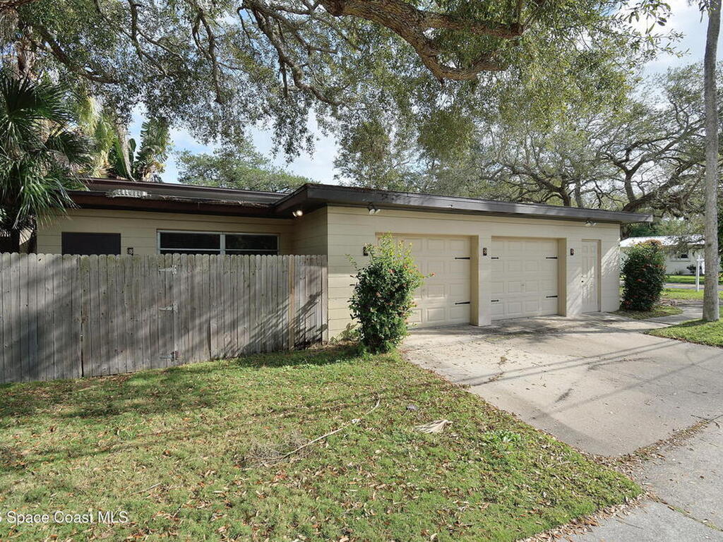 150 W Alachua Lane, Cocoa Beach, FL 32931