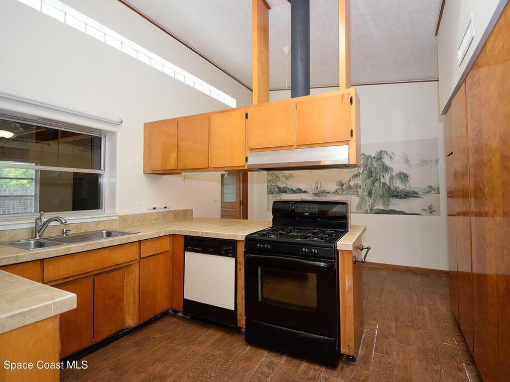 150 W Alachua Lane, Cocoa Beach, FL 32931