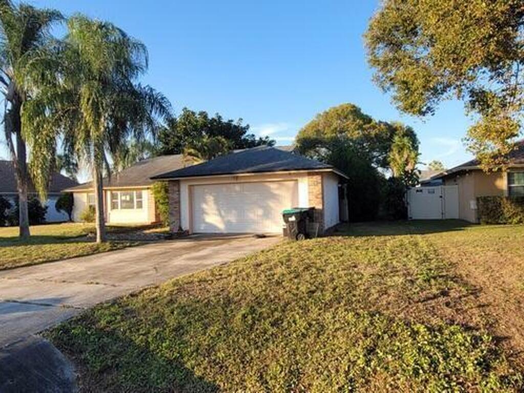 20733 Melville Street, Orlando, FL 32833