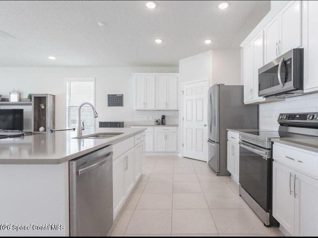 2792 Pinwherry Street, Palm Bay, FL 32907