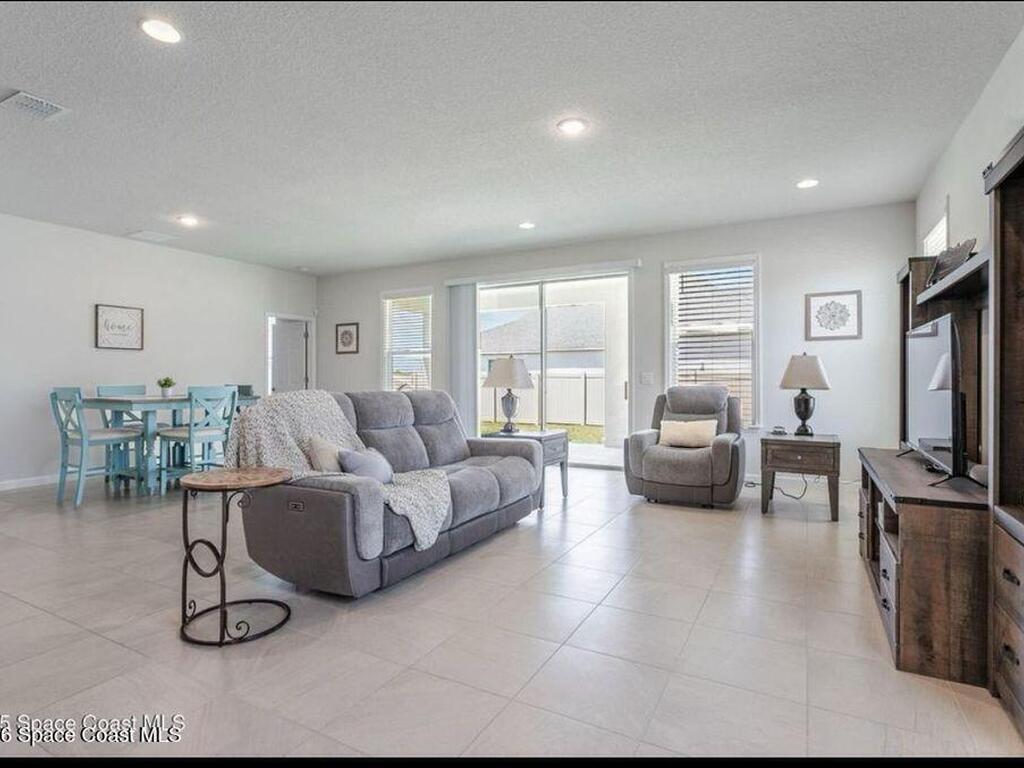 2792 Pinwherry Street, Palm Bay, FL 32907