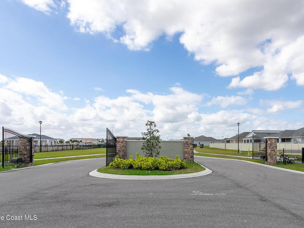 2792 Pinwherry Street, Palm Bay, FL 32907