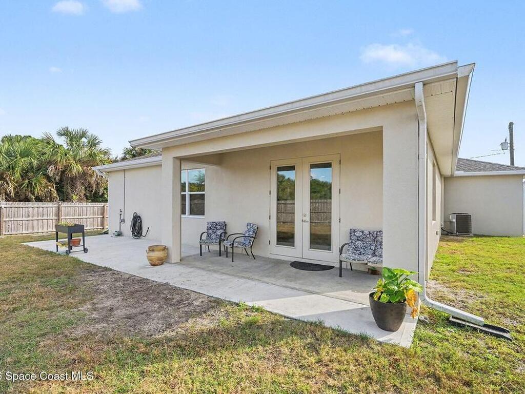 831 Beach Street, Palm Bay, FL 32908