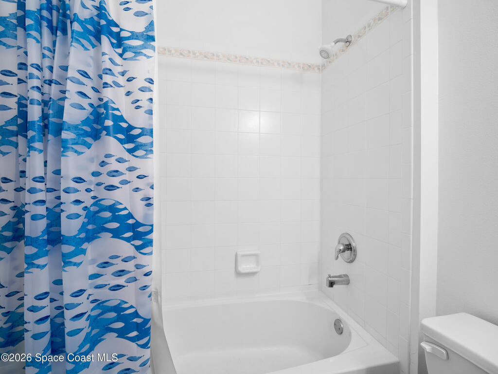 1060 Pine Creek Circle, Palm Bay, FL 32905