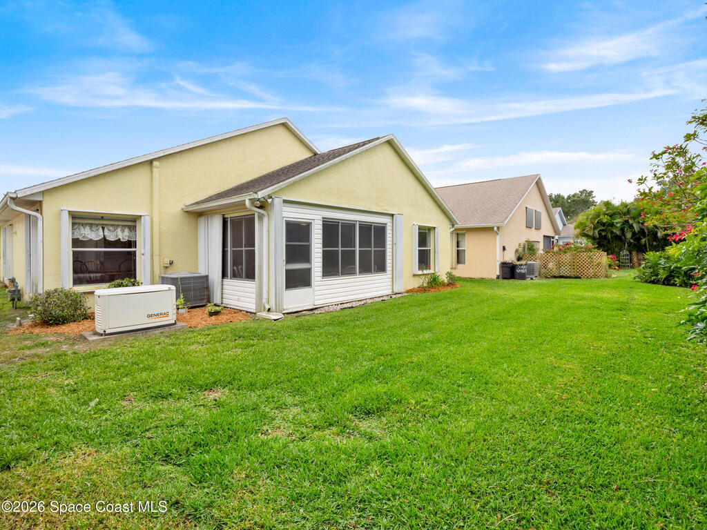 1060 Pine Creek Circle, Palm Bay, FL 32905