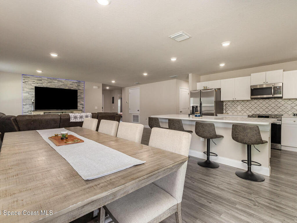 866 Carnival Road Se Road, Palm Bay, FL 32909