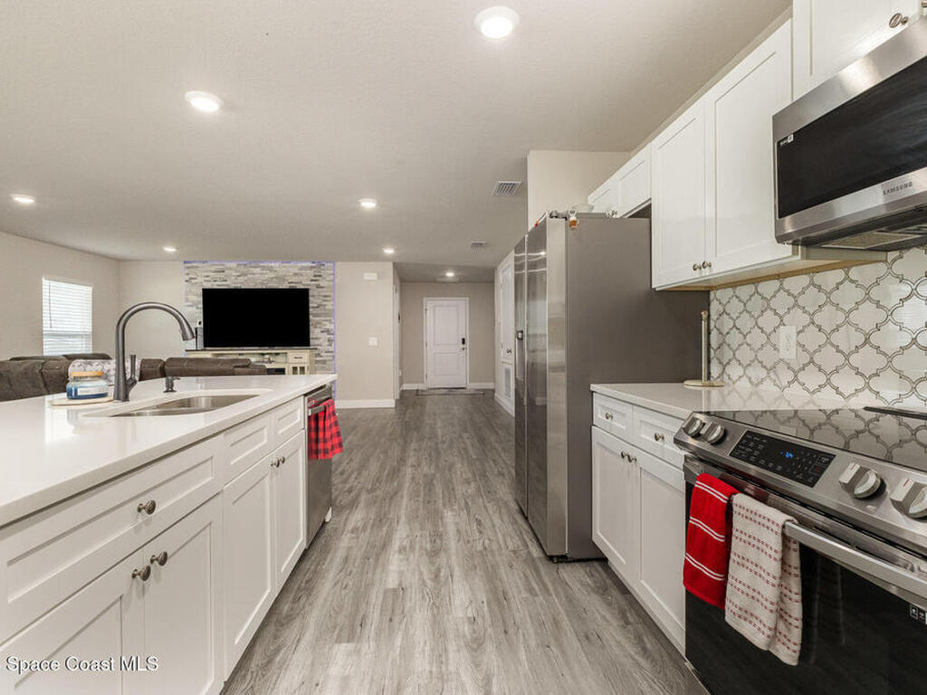 866 Carnival Road Se Road, Palm Bay, FL 32909