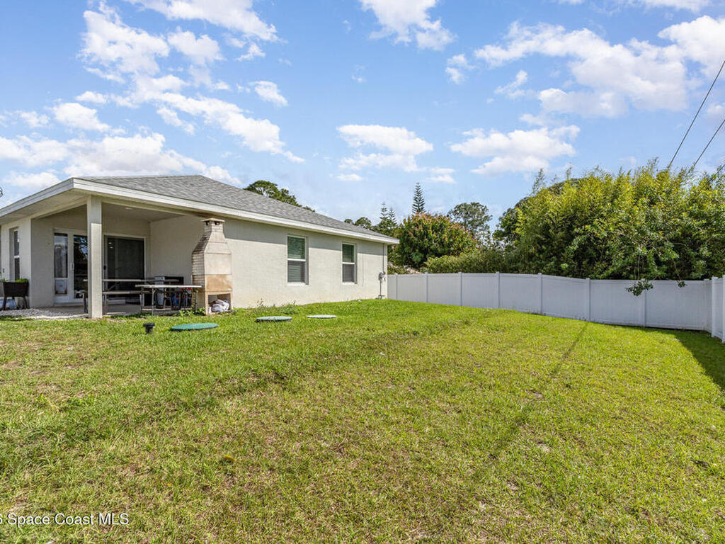 866 Carnival Road Se Road, Palm Bay, FL 32909