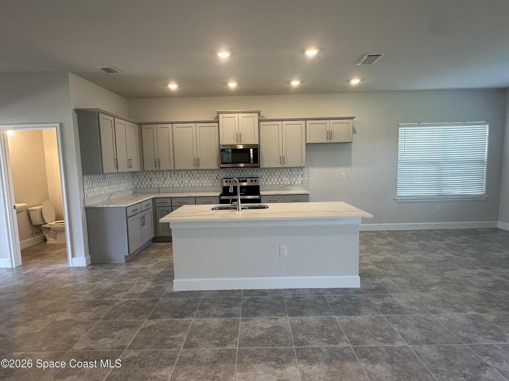 1092 Canfield Circle, Palm Bay, FL 32909