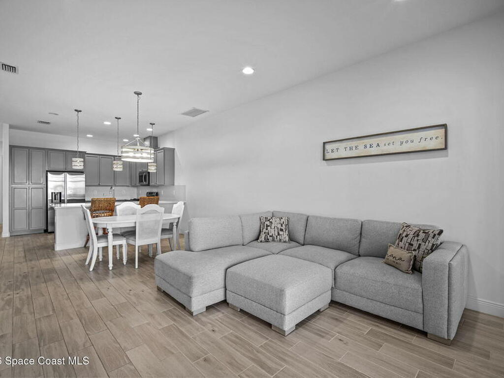 2690 Avalonia Drive, Melbourne, FL 32940