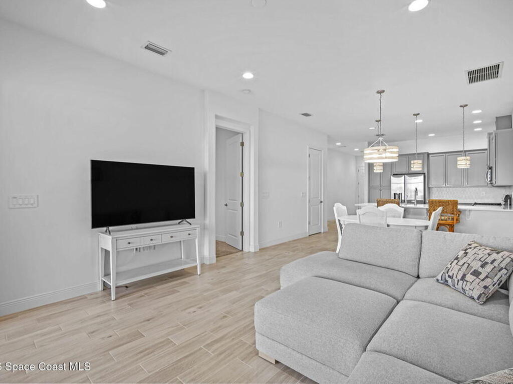 2690 Avalonia Drive, Melbourne, FL 32940