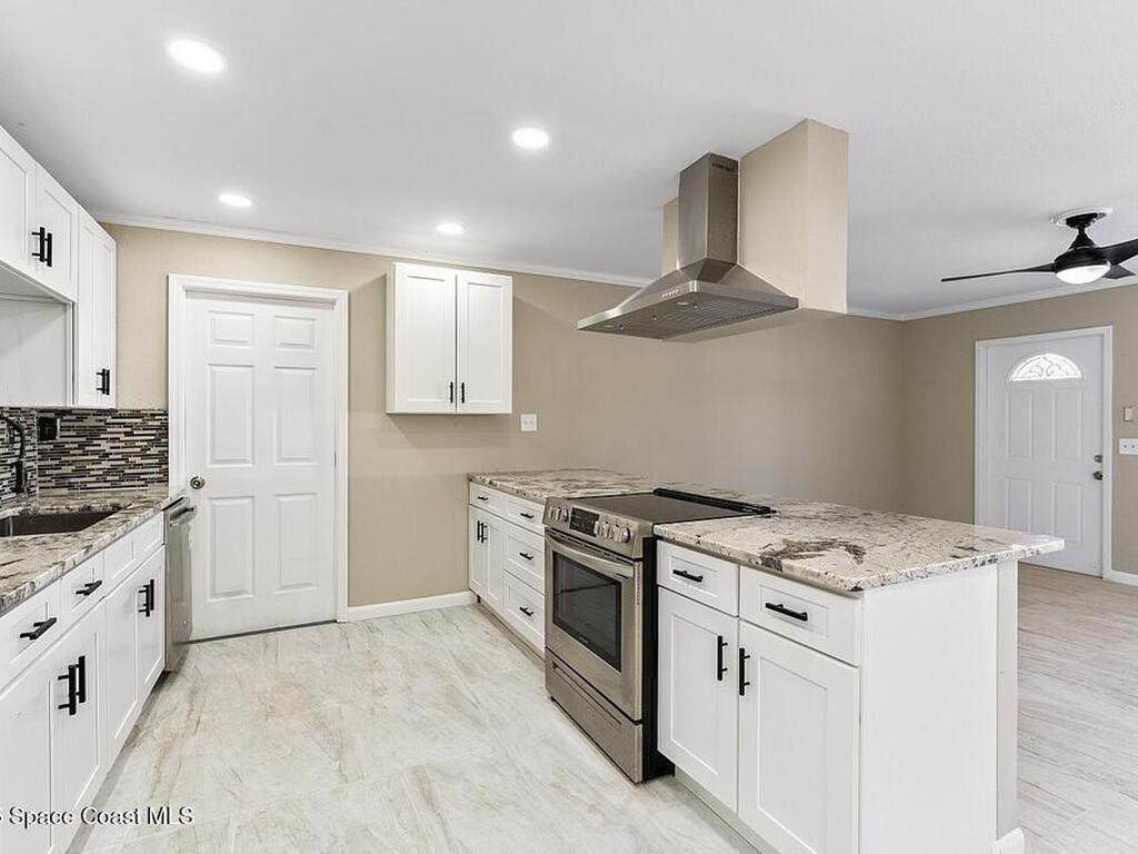 111 Alameda Avenue, Sebastian, FL 32958