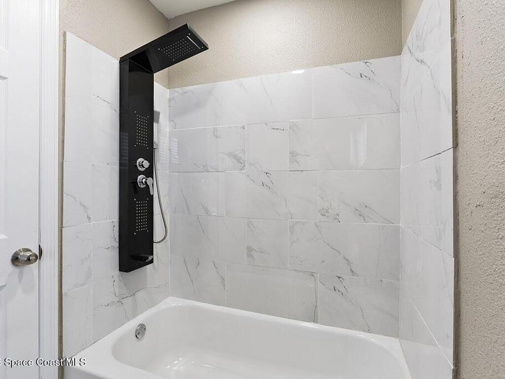 111 Alameda Avenue, Sebastian, FL 32958