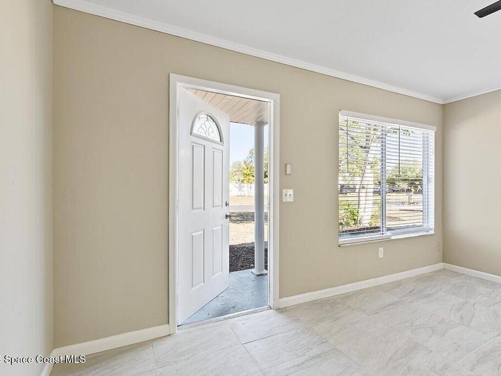 111 Alameda Avenue, Sebastian, FL 32958