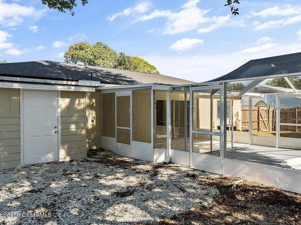 111 Alameda Avenue, Sebastian, FL 32958