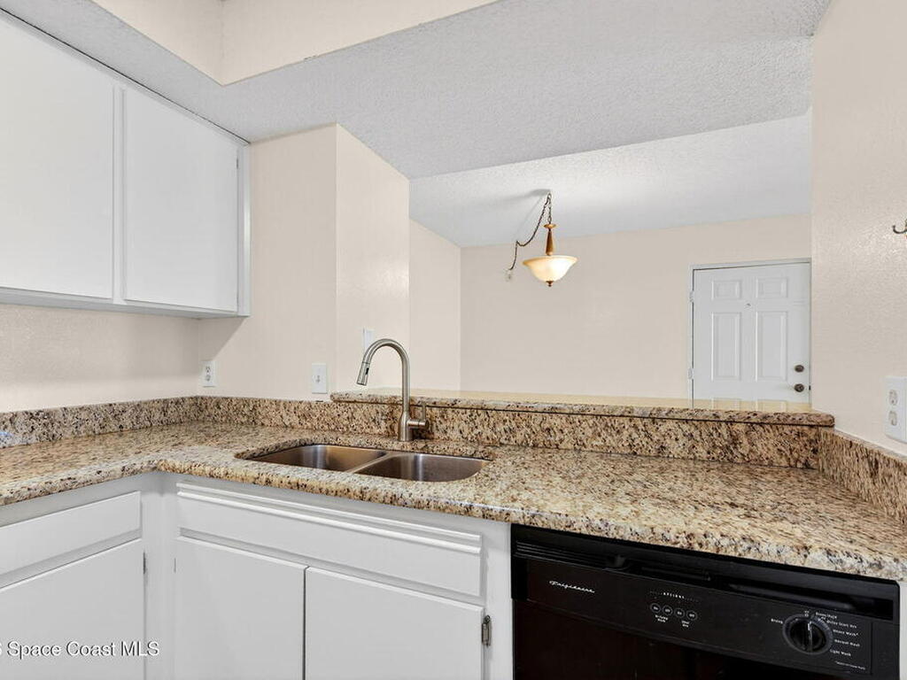 975 Sonesta Avenue, Palm Bay, FL 32905