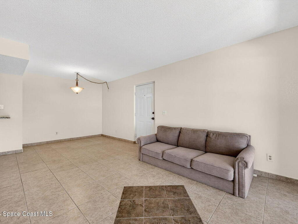 975 Sonesta Avenue, Palm Bay, FL 32905