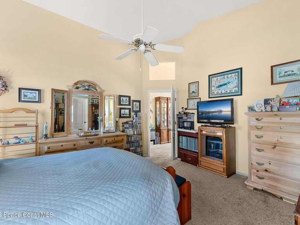 7828 Falling Leaf Place, Melbourne, FL 32940